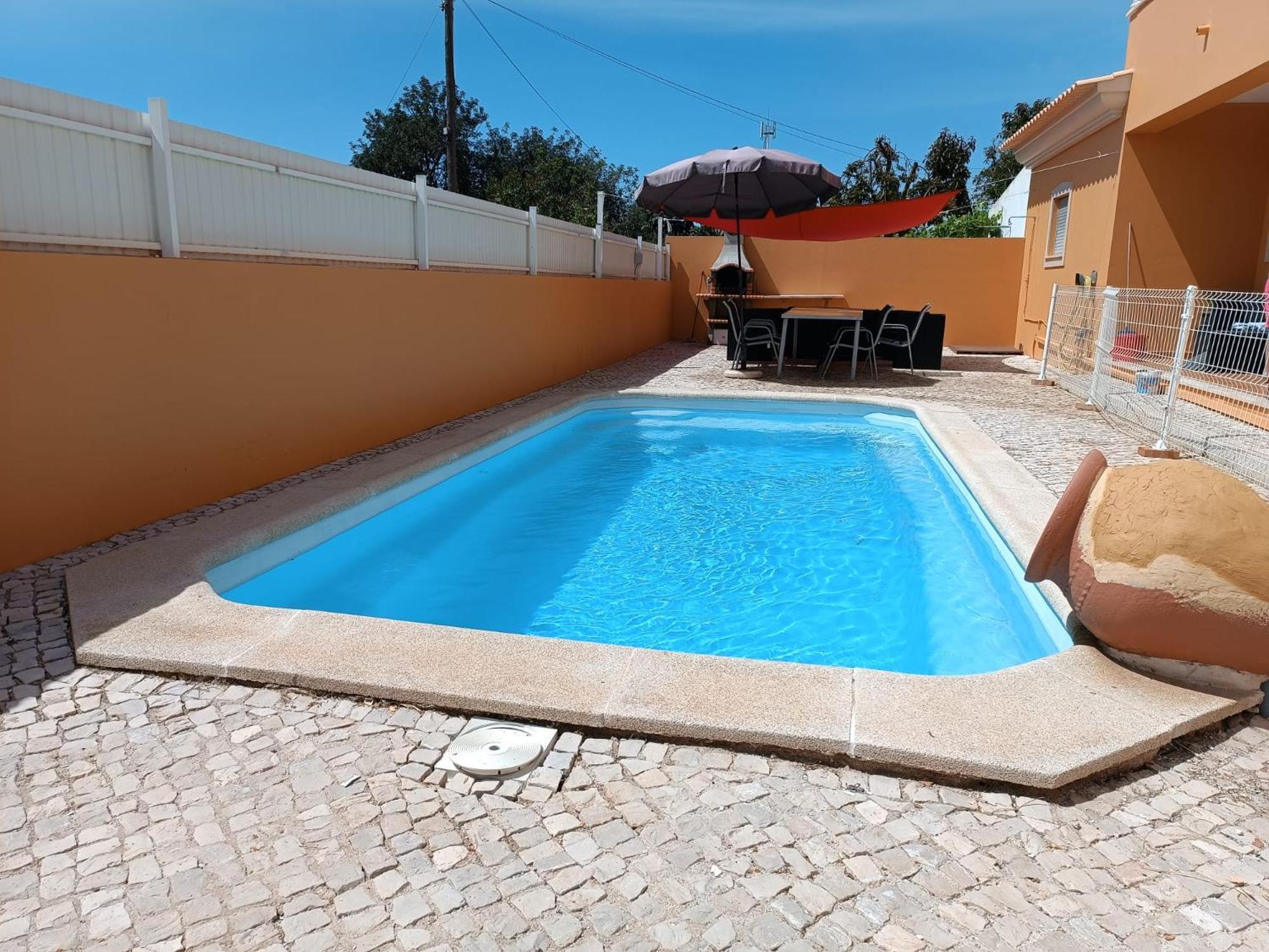 Housev5 W/pool & Bbq Holiday home